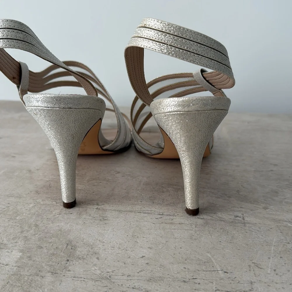 NINA Vitalia Sandals in Silver Wonderland